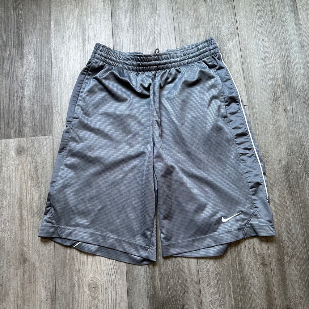 Nike Y2K baggy Gray Striped Athletic Shorts Mens Size M mesh